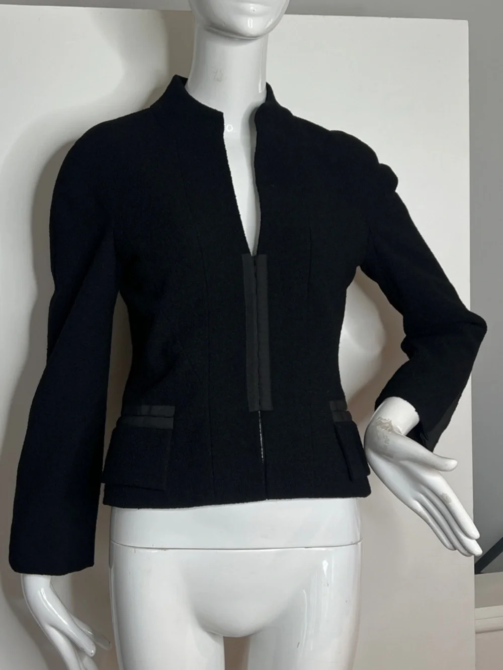 Chanel Sz 36 Wool Bucle Fitted Blazer